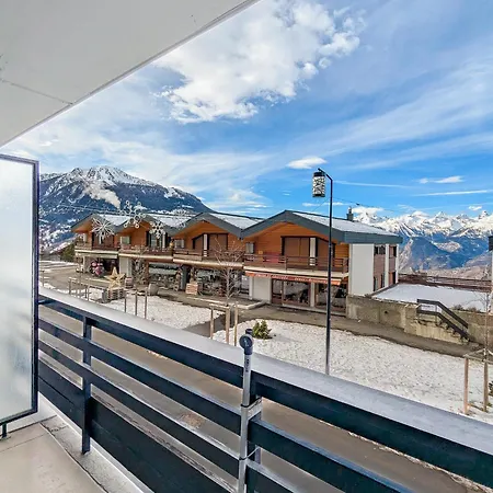 Apartment Center Of With A View ! *